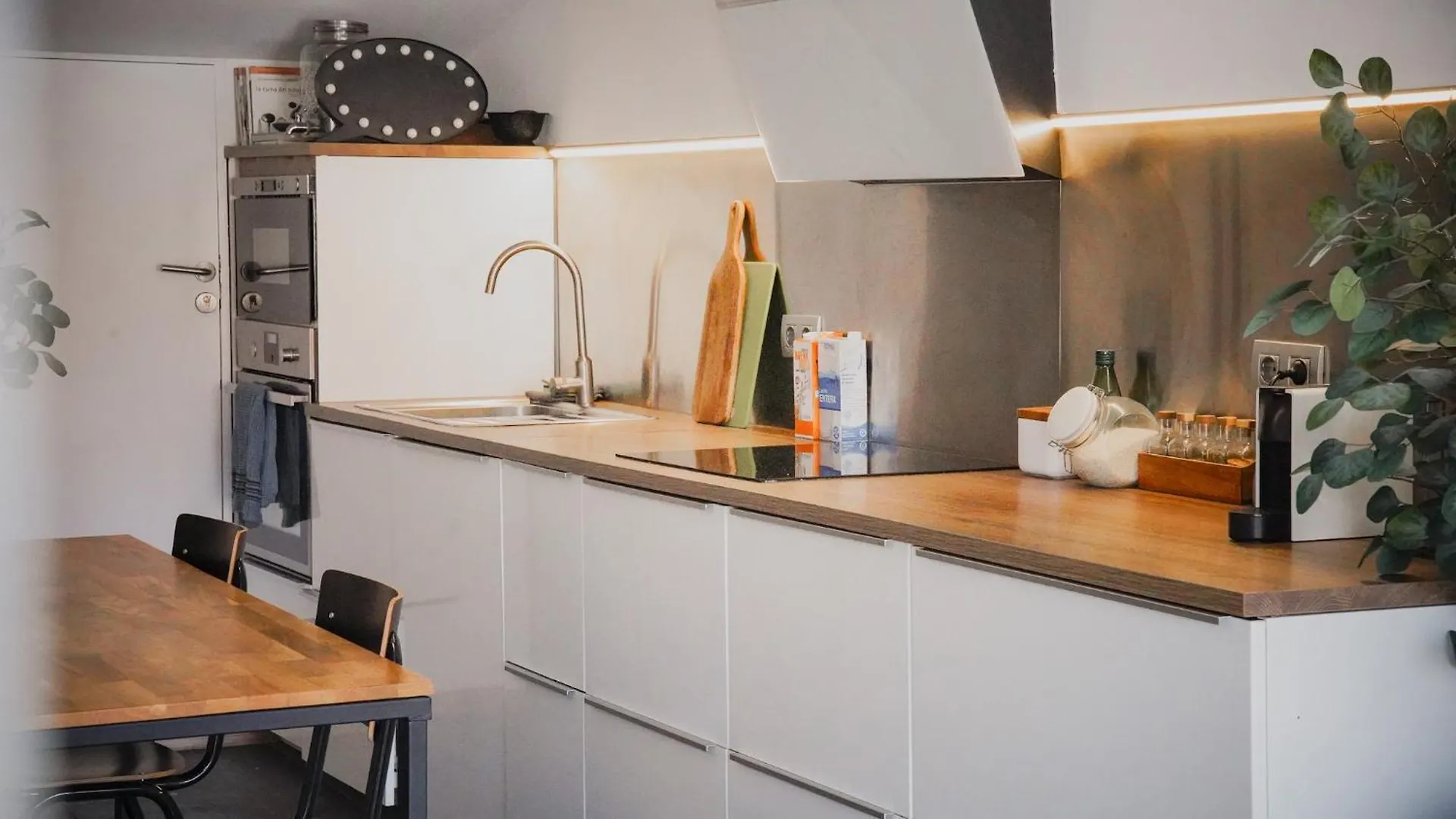 Riverside Duplex Penthouse Girona Apartment