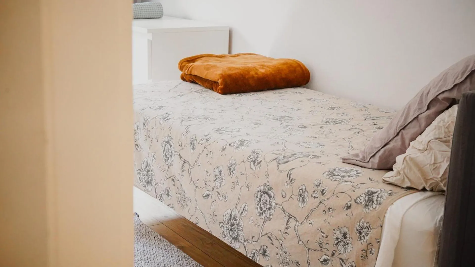 Apartment Riverside Duplex Penthouse Girona